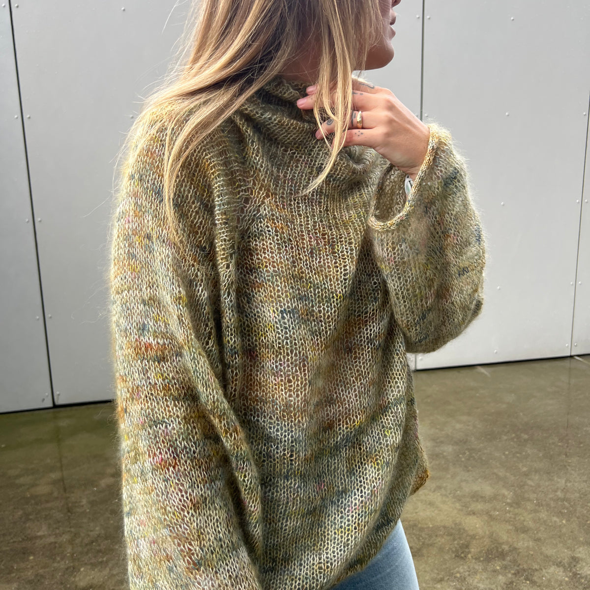 IMG_2415.heic?crop=center&