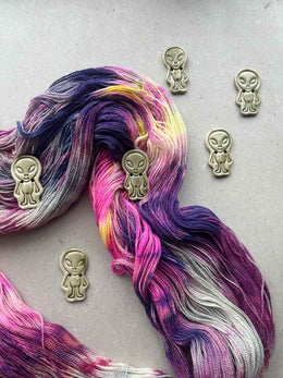 ALIEN BUTTON 30 x 60 mm