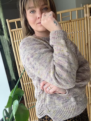 NOVA SWEATER - English