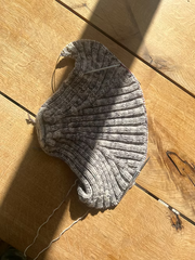 WRAPMESWEATER - English